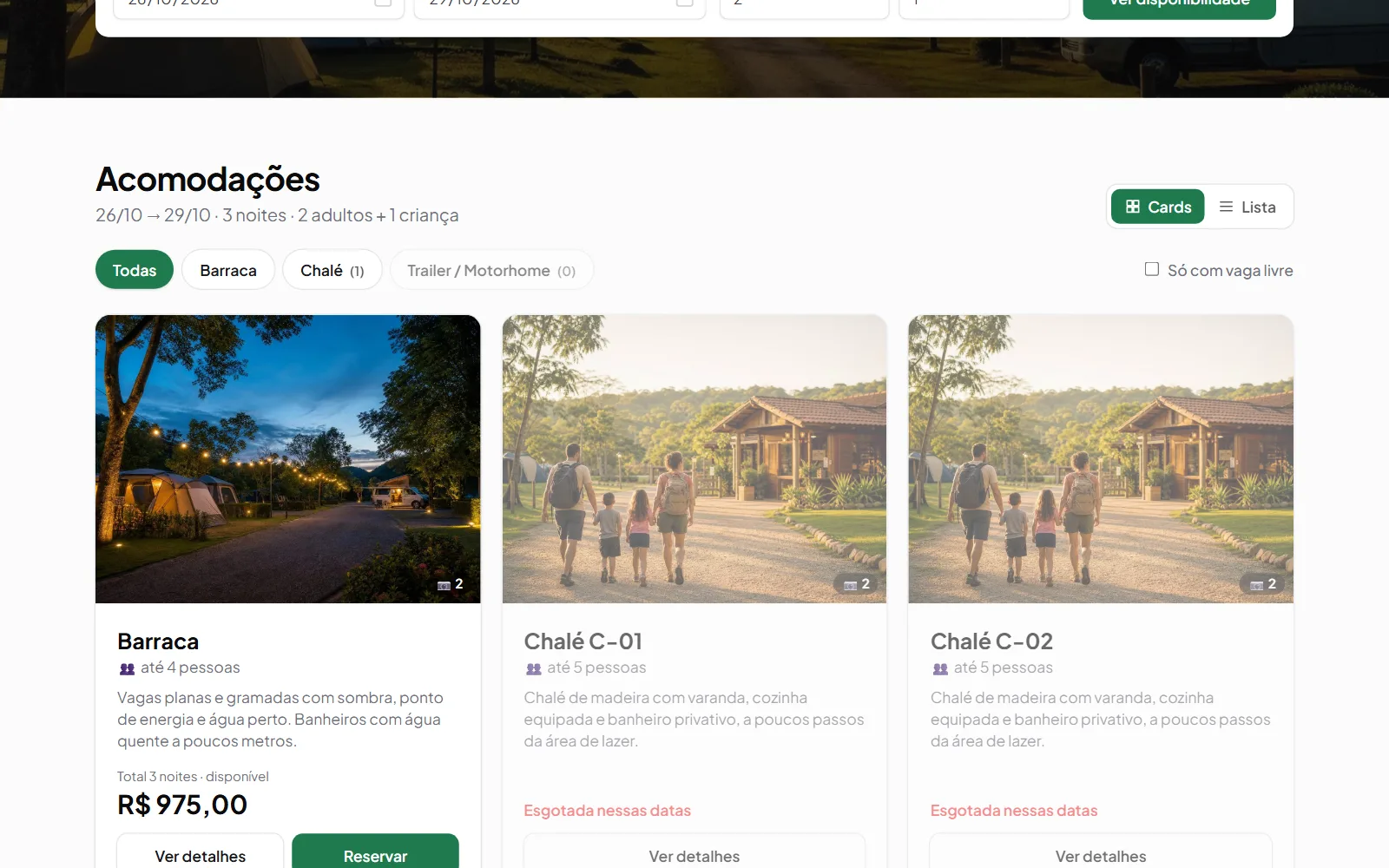 Site de reservas do camping: acomodações com foto, disponibilidade nas datas escolhidas e o total do período